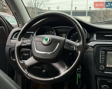 Бежевый Шкода Суперб, объемом двигателя 2 л и пробегом 272 тыс. км за 10900 $, фото 49 на Automoto.ua