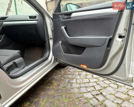 Бежевий Шкода Суперб, об'ємом двигуна 1.97 л та пробігом 269 тис. км за 14500 $, фото 13 на Automoto.ua