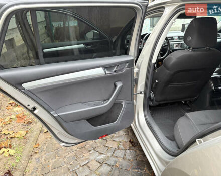 Бежевий Шкода Суперб, об'ємом двигуна 1.97 л та пробігом 269 тис. км за 14500 $, фото 27 на Automoto.ua