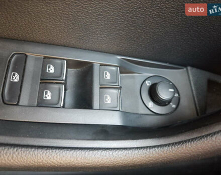 Бежевый Шкода Суперб, объемом двигателя 1.97 л и пробегом 264 тыс. км за 18500 $, фото 21 на Automoto.ua