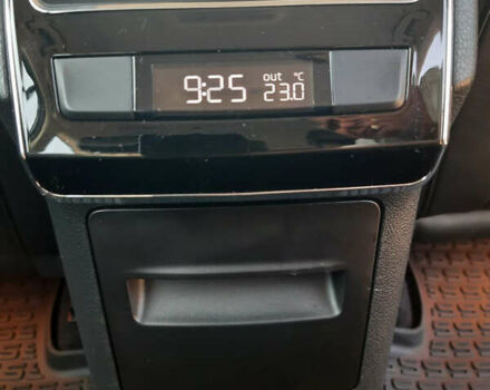 Бежевый Шкода Суперб, объемом двигателя 1.97 л и пробегом 264 тыс. км за 18500 $, фото 19 на Automoto.ua