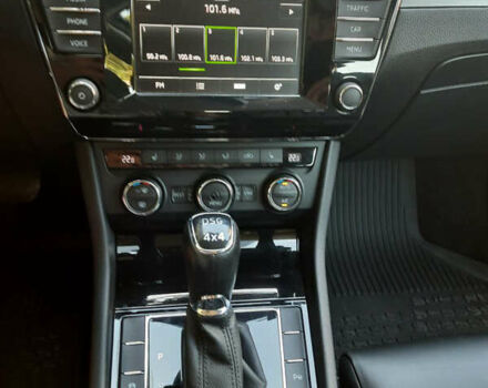 Бежевый Шкода Суперб, объемом двигателя 1.97 л и пробегом 264 тыс. км за 18500 $, фото 24 на Automoto.ua