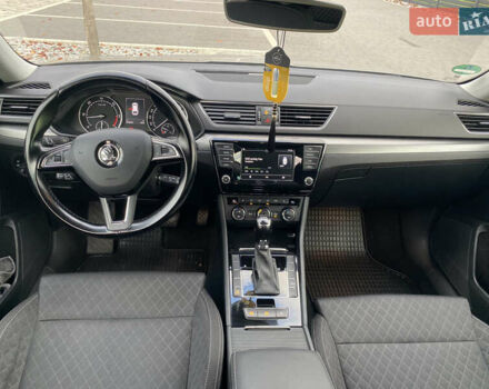 Бежевый Шкода Суперб, объемом двигателя 2 л и пробегом 276 тыс. км за 16800 $, фото 18 на Automoto.ua