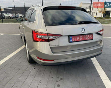 Бежевый Шкода Суперб, объемом двигателя 2 л и пробегом 276 тыс. км за 16800 $, фото 6 на Automoto.ua