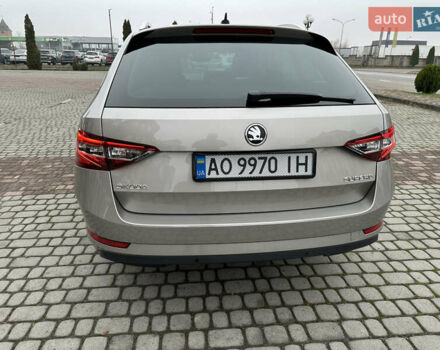 Бежевый Шкода Суперб, объемом двигателя 1.97 л и пробегом 277 тыс. км за 16950 $, фото 9 на Automoto.ua