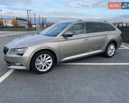 Бежевый Шкода Суперб, объемом двигателя 2 л и пробегом 276 тыс. км за 16800 $, фото 2 на Automoto.ua