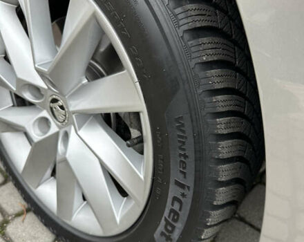 Бежевый Шкода Суперб, объемом двигателя 1.97 л и пробегом 277 тыс. км за 16950 $, фото 33 на Automoto.ua