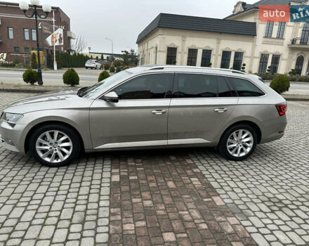 Бежевый Шкода Суперб, объемом двигателя 1.97 л и пробегом 277 тыс. км за 16950 $, фото 4 на Automoto.ua