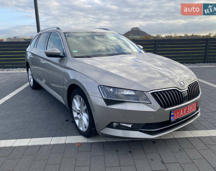 Бежевый Шкода Суперб, объемом двигателя 2 л и пробегом 276 тыс. км за 16800 $, фото 14 на Automoto.ua