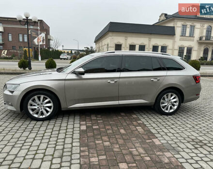 Бежевый Шкода Суперб, объемом двигателя 1.97 л и пробегом 277 тыс. км за 16950 $, фото 3 на Automoto.ua