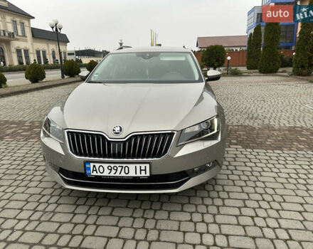 Бежевый Шкода Суперб, объемом двигателя 1.97 л и пробегом 277 тыс. км за 16950 $, фото 1 на Automoto.ua