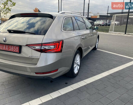 Бежевый Шкода Суперб, объемом двигателя 2 л и пробегом 276 тыс. км за 16800 $, фото 9 на Automoto.ua