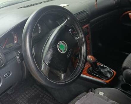 Бежевый Шкода Суперб, объемом двигателя 1.8 л и пробегом 342 тыс. км за 4400 $, фото 2 на Automoto.ua