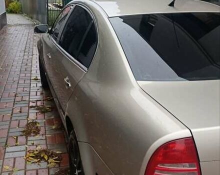 Бежевый Шкода Суперб, объемом двигателя 1.8 л и пробегом 342 тыс. км за 4400 $, фото 3 на Automoto.ua