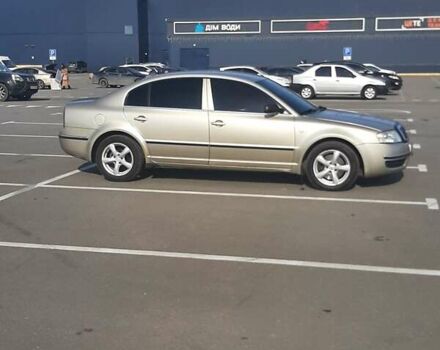 Бежевий Шкода Суперб, об'ємом двигуна 2.5 л та пробігом 370 тис. км за 5500 $, фото 1 на Automoto.ua