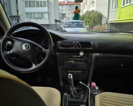 Бежевый Шкода Суперб, объемом двигателя 1.78 л и пробегом 351 тыс. км за 4650 $, фото 7 на Automoto.ua