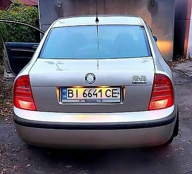 Бежевый Шкода Суперб, объемом двигателя 1.8 л и пробегом 282 тыс. км за 5200 $, фото 2 на Automoto.ua