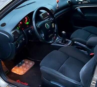 Бежевый Шкода Суперб, объемом двигателя 1.8 л и пробегом 282 тыс. км за 5200 $, фото 1 на Automoto.ua