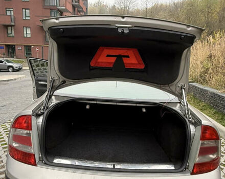 Бежевый Шкода Суперб, объемом двигателя 1.9 л и пробегом 197 тыс. км за 5600 $, фото 10 на Automoto.ua