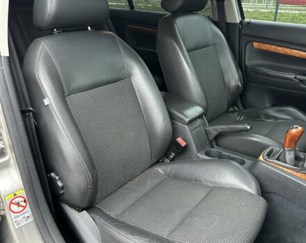 Бежевый Шкода Суперб, объемом двигателя 2 л и пробегом 245 тыс. км за 5990 $, фото 26 на Automoto.ua