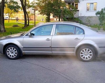 Бежевый Шкода Суперб, объемом двигателя 1.9 л и пробегом 393 тыс. км за 4500 $, фото 9 на Automoto.ua