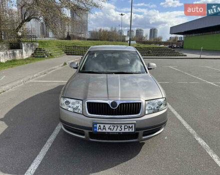 Бежевий Шкода Суперб, об'ємом двигуна 1.8 л та пробігом 250 тис. км за 6500 $, фото 13 на Automoto.ua
