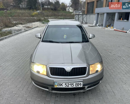 Бежевий Шкода Суперб, об'ємом двигуна 1.78 л та пробігом 218 тис. км за 3800 $, фото 8 на Automoto.ua