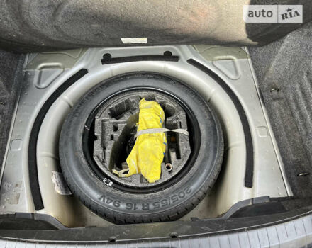 Бежевый Шкода Суперб, объемом двигателя 1.97 л и пробегом 285 тыс. км за 9000 $, фото 19 на Automoto.ua