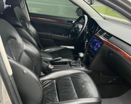 Бежевий Шкода Суперб, об'ємом двигуна 2 л та пробігом 255 тис. км за 10600 $, фото 5 на Automoto.ua