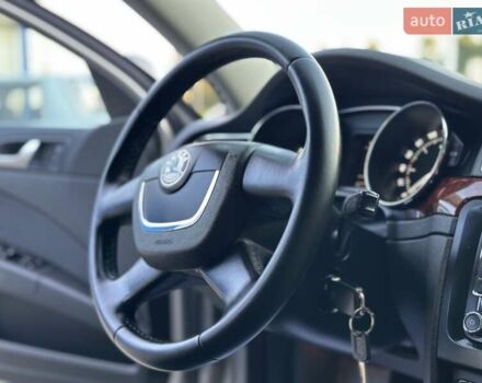 Бежевий Шкода Суперб, об'ємом двигуна 1.8 л та пробігом 141 тис. км за 8500 $, фото 53 на Automoto.ua