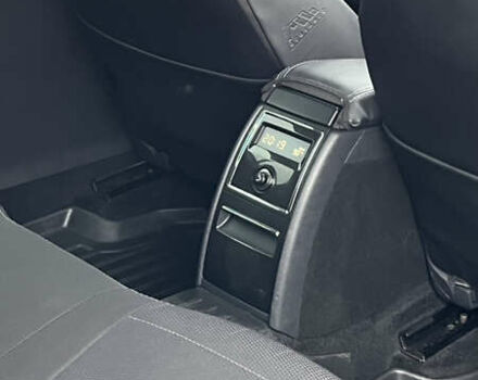 Бежевый Шкода Суперб, объемом двигателя 1.8 л и пробегом 245 тыс. км за 7800 $, фото 25 на Automoto.ua