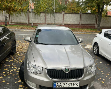 Бежевый Шкода Суперб, объемом двигателя 1.8 л и пробегом 299 тыс. км за 5600 $, фото 1 на Automoto.ua
