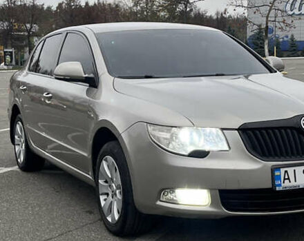 Бежевый Шкода Суперб, объемом двигателя 1.8 л и пробегом 245 тыс. км за 7800 $, фото 3 на Automoto.ua