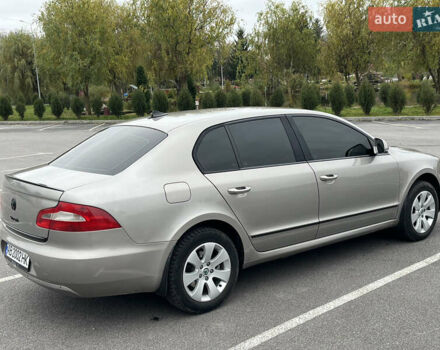 Бежевый Шкода Суперб, объемом двигателя 1.8 л и пробегом 285 тыс. км за 9800 $, фото 12 на Automoto.ua