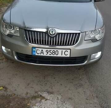 Бежевый Шкода Суперб, объемом двигателя 1.8 л и пробегом 203 тыс. км за 9500 $, фото 6 на Automoto.ua