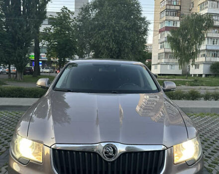 Бежевый Шкода Суперб, объемом двигателя 1.97 л и пробегом 250 тыс. км за 9700 $, фото 9 на Automoto.ua