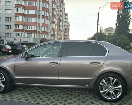 Бежевый Шкода Суперб, объемом двигателя 1.97 л и пробегом 250 тыс. км за 9700 $, фото 7 на Automoto.ua