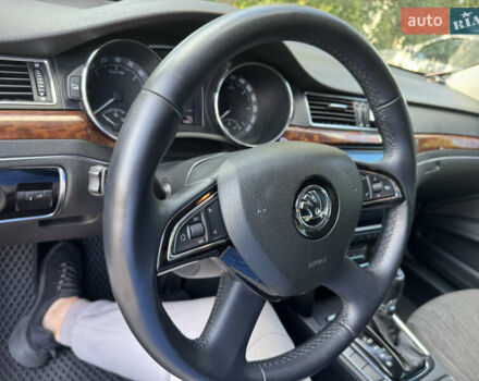 Бежевый Шкода Суперб, объемом двигателя 1.97 л и пробегом 535 тыс. км за 10700 $, фото 7 на Automoto.ua