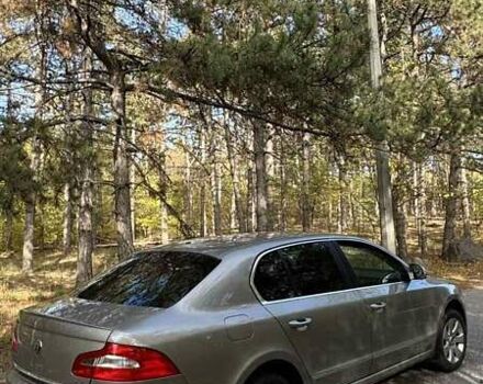 Бежевый Шкода Суперб, объемом двигателя 1.8 л и пробегом 172 тыс. км за 12800 $, фото 3 на Automoto.ua