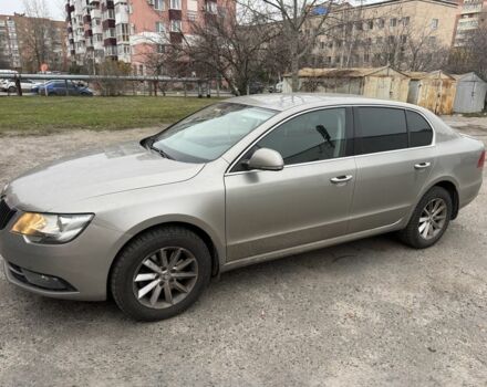 Бежевый Шкода Суперб, объемом двигателя 1.8 л и пробегом 172 тыс. км за 14000 $, фото 3 на Automoto.ua