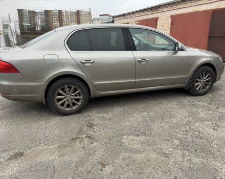 Бежевый Шкода Суперб, объемом двигателя 1.8 л и пробегом 172 тыс. км за 14000 $, фото 4 на Automoto.ua