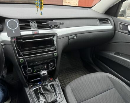 Бежевый Шкода Суперб, объемом двигателя 1.8 л и пробегом 172 тыс. км за 14000 $, фото 10 на Automoto.ua