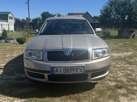 Бежевый Шкода Суперб, объемом двигателя 1.8 л и пробегом 250 тыс. км за 4300 $, фото 1 на Automoto.ua