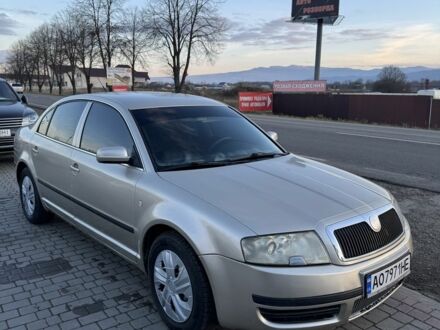 Бежевый Шкода Суперб, объемом двигателя 1.9 л и пробегом 295 тыс. км за 4500 $, фото 1 на Automoto.ua