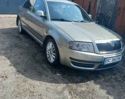 Бежевый Шкода Суперб, объемом двигателя 1.8 л и пробегом 350 тыс. км за 4500 $, фото 1 на Automoto.ua