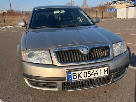 Шкода Суперб 2006 в Ровно на Automoto.ua Бежевый Шкода Суперб, объемом двигателя 1.8 л и пробегом 228 тыс. км за 5400 $, фото 1 на Automoto.ua
