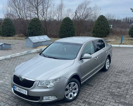 Бежевый Шкода Суперб, объемом двигателя 1.8 л и пробегом 203 тыс. км за 6600 $, фото 1 на Automoto.ua