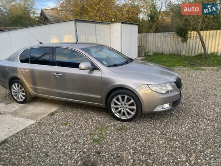 Бежевый Шкода Суперб, объемом двигателя 2 л и пробегом 350 тыс. км за 9000 $, фото 1 на Automoto.ua