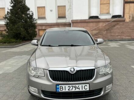 Бежевый Шкода Суперб, объемом двигателя 2 л и пробегом 255 тыс. км за 10600 $, фото 1 на Automoto.ua