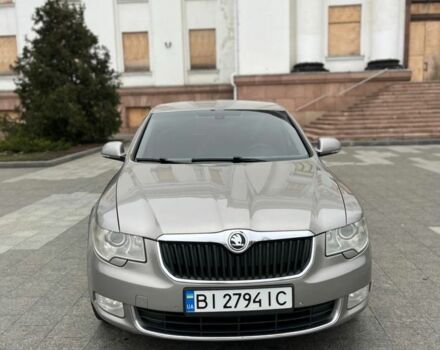 Бежевий Шкода Суперб, об'ємом двигуна 2 л та пробігом 255 тис. км за 10600 $, фото 1 на Automoto.ua